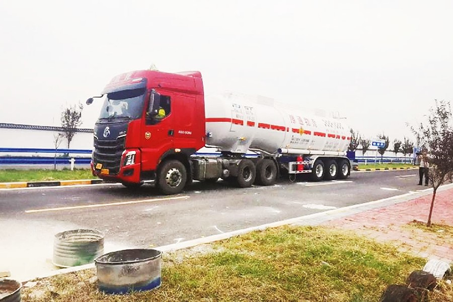乘龍H5超輕版助力河南省危運處置大比武，成道路貨物運輸新標桿